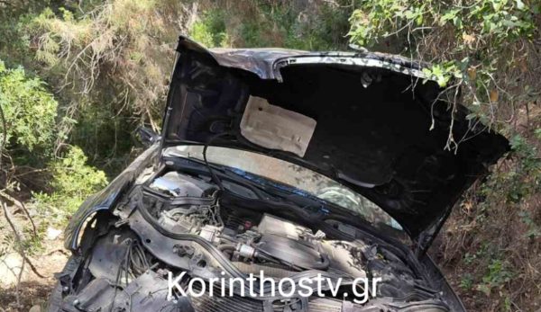 Αυτοκίνητο κατέληξε σε χαράδρα 25 μέτρων στις Κεχριές - Σώα η οδηγός