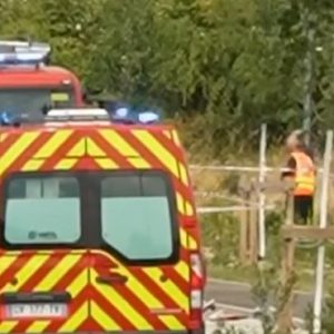 Γαλλία: Αεροσκάφος γεμάτο αλεξιπτωτιστές συνετρίβη – Πληροφορίες για 11 νεκρούς