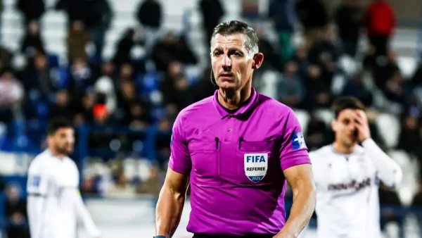Ο Τάσος Σιδηρόπουλος αποσύρθηκε από τη διαιτησία: «Αποχωρώ γεμάτος ευγνωμοσύνη και περηφάνια»