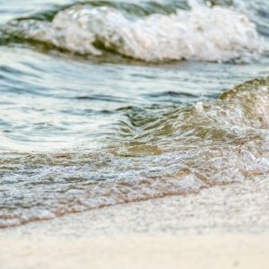 Περιφέρεια Στερεάς: «Εντός των ορίων η ποιότητα των υδάτων κολύμβησης στον Άγιο Νικόλαο Χαλκίδας