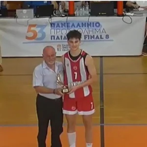 Ο MVP Θανάσης Σπανούλης οδήγησε τον Ολυμπιακό στην κατάκτηση του Πανελληνίου Πρωταθλήματος Παίδων στο μπάσκετ
