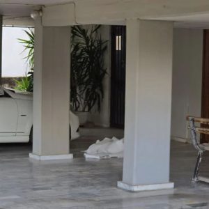 Τρίκαλα: «Μόλις κατέβηκε ο πατέρας μου από το αυτοκίνητο, σε απόσταση δύο μέτρων του έριξε» λέει ο γιος του θύματος της αδελφοκτονίας