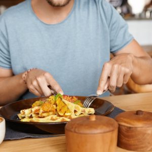 Γιατί μας κόβεται η όρεξη όταν έχει πολλή ζέστη - Τα γεύματα που προτείνουν οι ειδικοί