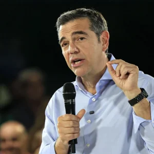Αλέξης Τσίπρας: Σε 24 ώρες γίναμε αξιωματική αντιπολίτευση, σε λίγους μήνες θα καταφέρουμε να γίνουμε και κυβέρνηση