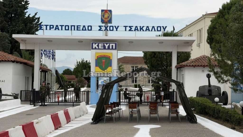 Δένδιας για τις πρώτες εθελόντριες στον Στρατό: Μεγάλο βήμα για την ισότιμη εκπροσώπηση των γυναικών στις Ένοπλες Δυνάμεις
