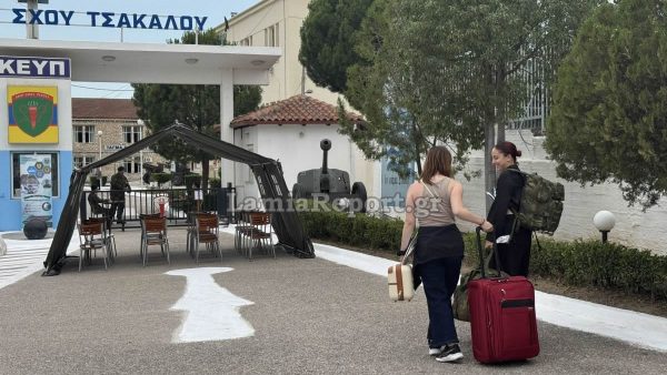 Οι πρώτες γυναίκες στον στρατό παρουσιάστηκαν στη Λαμία (ΒΙΝΤΕΟ-ΦΩΤΟ)