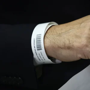 Το «βραχιολάκι» μειώνει τον μέσο χρόνο αναμονής στα Επείγοντα - Επεκτείνεται σταθερά, το μήνυμα Γεωργιάδη
