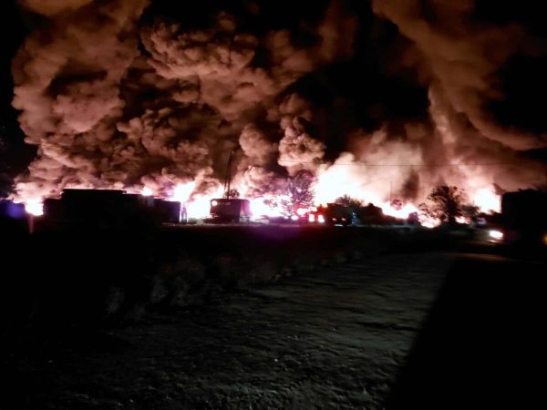Νύχτα αγωνίας στη Λάρισα - Φωτιά σε εργοστάσιο ανακύκλωσης στο Ομορφοχώρι (BINTEO - ΦΩΤΟ)