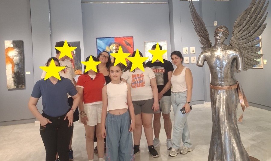 Το ΚΔΑΠ ΑμεΑ "Πρόσβασις" επισκέφτηκε την Δημοτική Πινακοθήκη Λαμίας