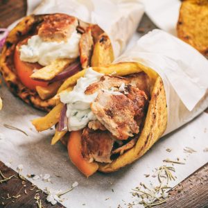 Ζητείται τυλιχτής/τυλίχτρια στο ψητοπωλείο «Το Στέκι της Έλσας» στον Άγιο Κων/νο