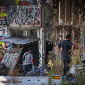 Θρίλερ με τη σορό γυναίκας που βρέθηκε στην Κυψέλη: Είναι μικρόσωμη, με τα μαλλιά πιασμένα σε κότσο, ανοίγουν φάκελοι με εξαφανίσεις