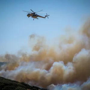 Φωτιά στην Πάρο: Μπαλάκι ευθυνών για τα απορρίμματα στον ΧΥΤΑ