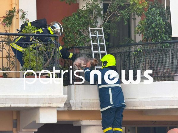 Φωτιά σε διαμέρισμα στον Πύργο μετά από έκρηξη σε κλιματιστικό - Στο νοσοκομείο μητέρα και παιδί