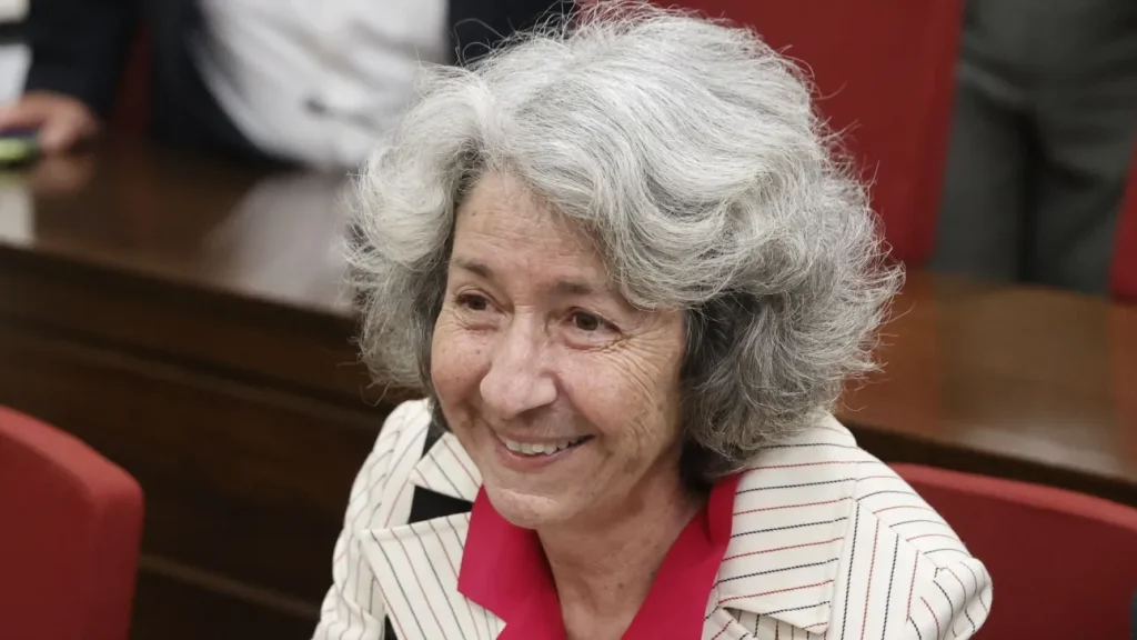 «Ο πατέρας μου δεν έγραψε ποίηση για να έχω εγώ προίκα»: Η νέα αιχμή της Έρης Ρίτσου για τον Γιώργο Χατζιδάκι