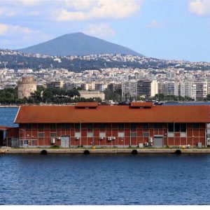 Συνελήφθη λιμενάρχης στη Θεσσαλονίκη για ενδοοικογενειακή βία, η καταγγελία της Βουλγάρας συζύγου του