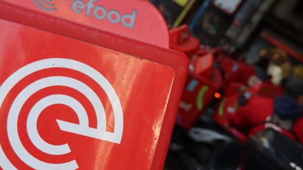 Το efood συμμορφώνεται με τα μέτρα προστασίας των εργαζομένων λόγω καύσωνα – Σε αναστολή το delivery, τι πρέπει να ξέρουν οι καταναλωτές