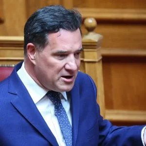 Άδωνις Γεωργιάδης κατά Αλέξη Τσίπρα: Πήρε λεφτά για να ψηφίσει του Ποινικούς Κώδικες – Το είπε ο υπουργός του