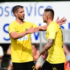 ΑΕΚ – Ντε Γκράαφσαπ 2-1: Φιλική νίκη για την Ένωση με το πρώτο γκολ του Ζούμπκοφ με τη φανέλα της