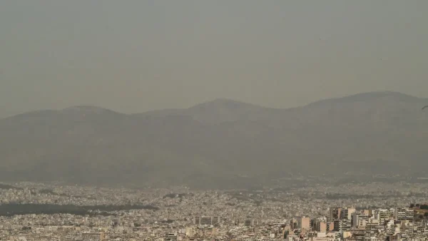 Καιρός: Ισχυροί άνεμοι, αφρικανική σκόνη και θερμοκρασία στους 39 βαθμούς Κελσίου – Η πρόγνωση των επόμενων ημερών