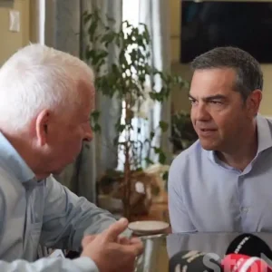 Ο Αλέξης Τσίπρας στη Λέσβο: Ο διάλογος του με τον Περιφερειάρχη Βορείου Αιγαίου – «Τον είχα καθηγητή στο Πολυτεχνείο»