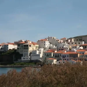 Άνδρας ξεψύχησε μέσα στο πλοίο για την Άνδρο