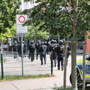 Γερμανία: Ενδοοικογενειακή διαμάχη ερευνά η αστυνομία ως πιθανό κίνητρο του δράστη της επίθεσης σε σχολείο