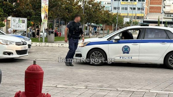 Λαμία: Πιάστηκαν στα χέρια νεαροί Ρομά στο κέντρο της πόλης - Μεγάλη αναστάτωση