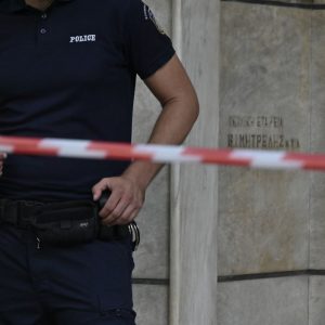 Θρίλερ στον Άγιο Δημήτριο Αττικής: Ποιος είδε τελευταίος ζωντανό τον αστυνομικό - Νεκρός για τουλάχιστον 10 ώρες πριν εντοπιστεί