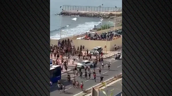 Χιλιάδες μετανάστες από το Μαρόκο πλημμύρισαν την Θέουτα, «ζήτω η Ισπανία» φώναζαν, δείτε βίντεο