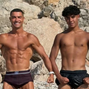 Ο Κριστιάνο Ρονάλντο τρόλαρε τον 16χρονο γιο του με μια φωτογραφία που ξεπέρασε τα 10 εκατ. likes