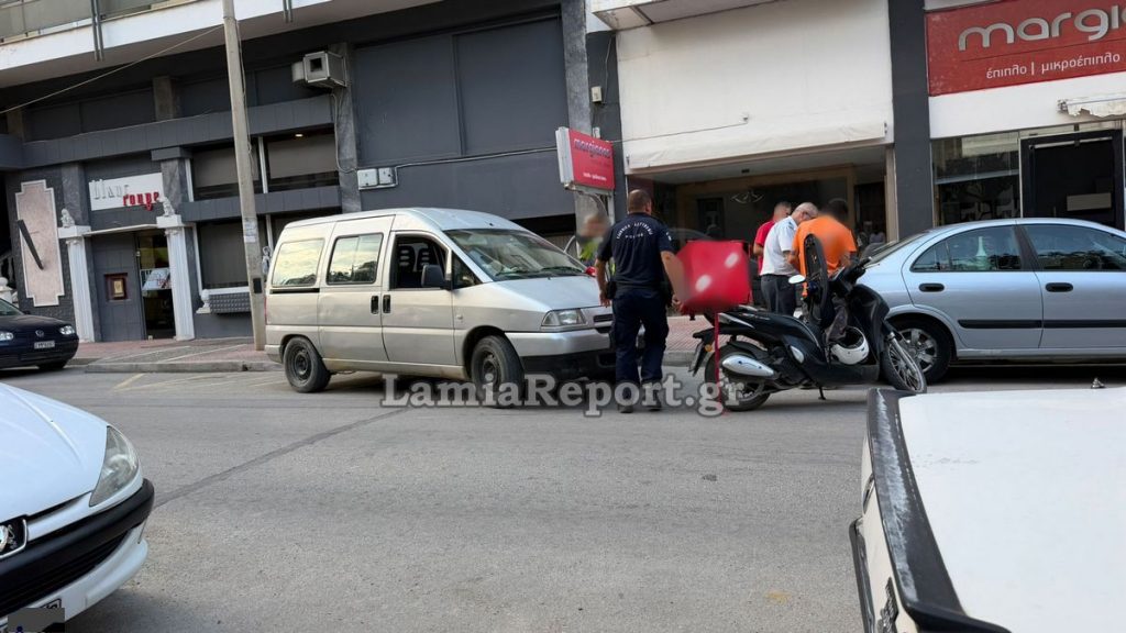 Τροχαίο με ντελιβερά στο κέντρο της Λαμίας - Στο νοσοκομείο διακομίστηκε ο δικυκλιστής