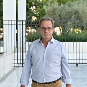 Δίκη Δημήτρη Λιγνάδη: «Έκλαιγα, προσπάθησα να καταλάβω τι έχει συμβεί, είχα σαστίσει» – Οι σοκαριστικές περιγραφές του πρώτου καταγγέλοντα βιασμούς