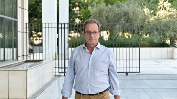 Δίκη Δημήτρη Λιγνάδη: «Έκλαιγα, προσπάθησα να καταλάβω τι έχει συμβεί, είχα σαστίσει» – Οι σοκαριστικές περιγραφές του πρώτου καταγγέλοντα βιασμούς