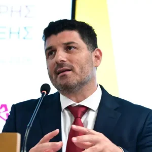 Πυρά Τεμπονέρα για «μεταγραφικό παζάρι» από το ΣΥΡΙΖΑ: «Η ΕΛΑΣ στην παρούσα κοινοβουλευτική περίοδο δεν πρόκειται να έχει στις τάξεις της βουλευτές»