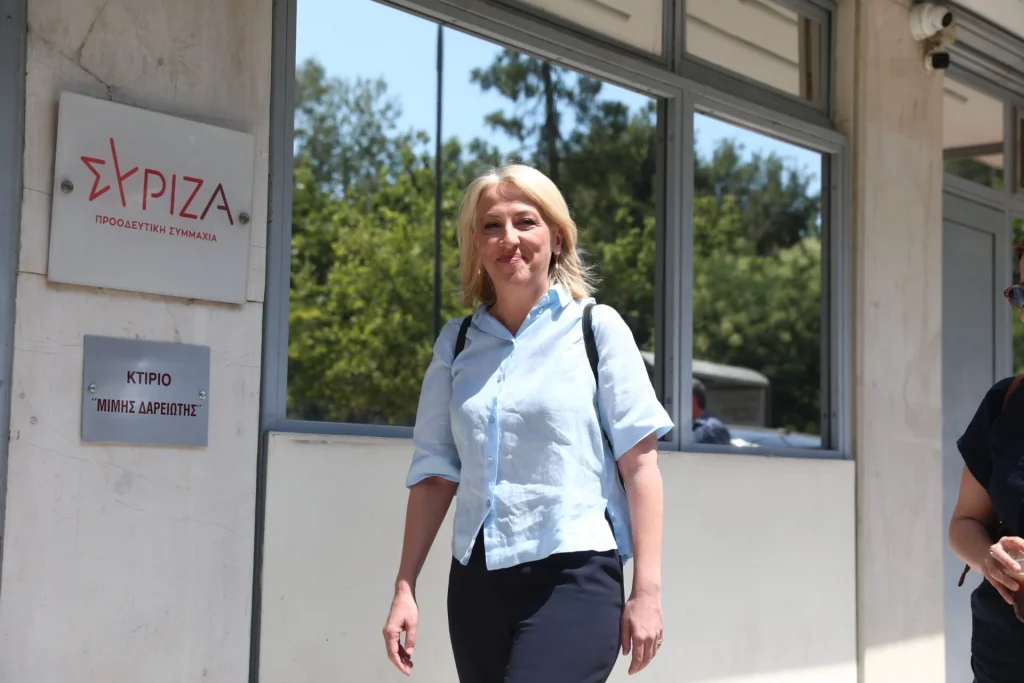 Εκλέγεται σήμερα πρόεδρος του ΣΥΡΙΖΑ η Δούρου: Η απόσυρση Πολάκη, η νέα γραμμή και οι ισορροπίες στην ΚΕ