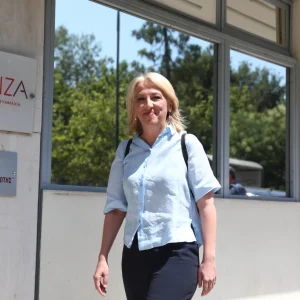 Εκλέγεται σήμερα πρόεδρος του ΣΥΡΙΖΑ η Δούρου: Η απόσυρση Πολάκη, η νέα γραμμή και οι ισορροπίες στην ΚΕ