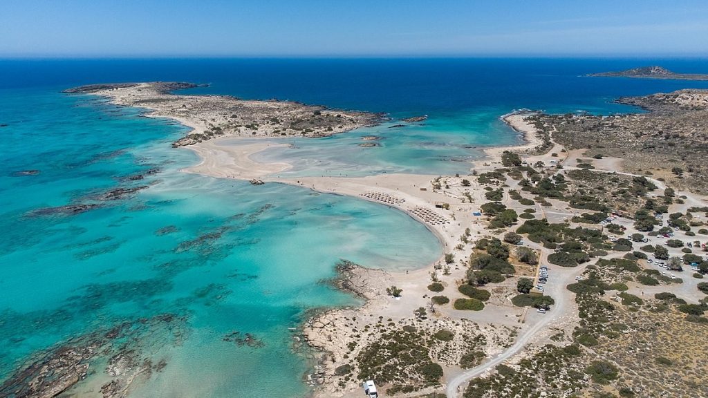 Ελαφονήσι: Ο εξωτικός ροζ παράδεισος της Κρήτης - BINTEO