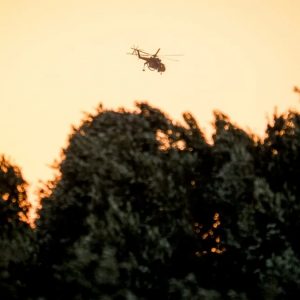 Μεγάλο πύρινο μέτωπο στο Ρέθυμνο - Δεν μπορούν να επιχειρήσουν τα εναέρια μέσα λόγω ισχυρών ανέμων