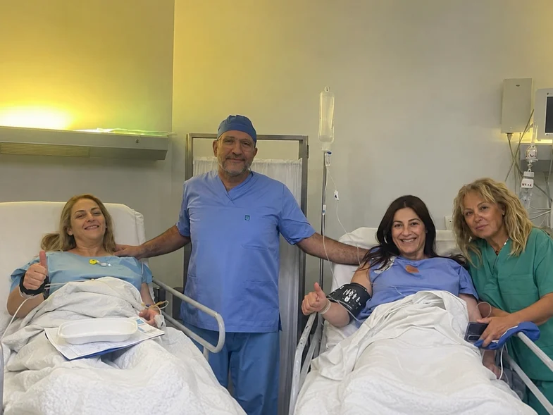 Μια απίστευτη σύμπτωση: Δύο αδελφές γέννησαν την ίδια ημέρα αγοράκια με ακριβώς το ίδιο βάρος