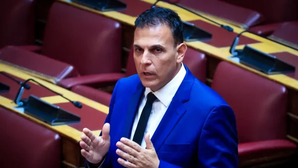 Παραιτήθηκε από βουλευτής του ΣΥΡΙΖΑ ο Γιώργος Καραμέρος, πρώτος επιλαχών ο Χρήστος Σπίρτζης