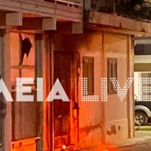 Αμαλιάδα: Επίθεση με 3 γκαζάκια σε είσοδο πολυκατοικίας – Οι αρχές εξετάζουν πιθανή διασύνδεση με άλλα πρόσφατα γεγονότα
