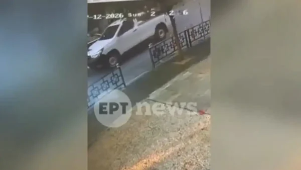Φωτιά στο παλιό κτίριο του Μπάντμιντον στο Γουδί: Το βίντεο ντοκουμέντο που «έκαψε» τους τρεις συλληφθέντες