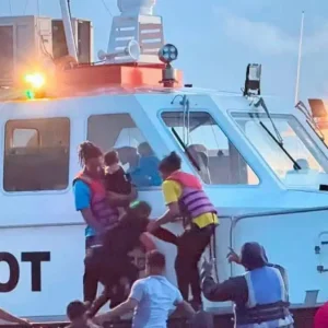 Γουιάνα: Βυθίστηκε φέριμποτ στον Ατλαντικό με 116 επιβάτες – Δεκάδες οι αγνοούμενοι