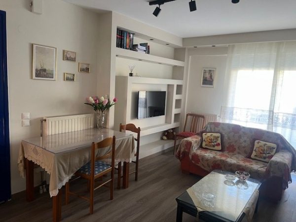 Ενοικιάζεται πλήρως επιπλωμένο και εξοπλισμένο διαμέρισμα στο Παγκράτι Λαμίας