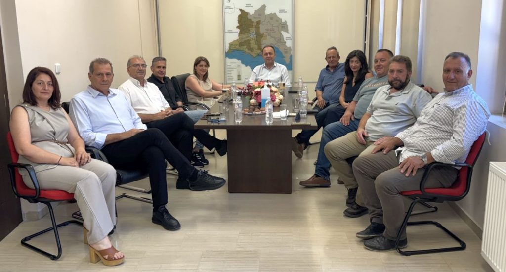 Η Αντιπεριφερειάρχης Π.Ε. Φωκίδας, Πέγκυ Αραβαντινού, συναντήθηκε με τους δημάρχους Δελφών & Δωρίδος - Συνάντηση και με τον Υφυπουργό Δικαιοσύνης, Ιωάννη Μπούγα