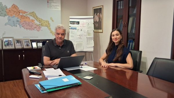 Η Δήμαρχος Αμφίκλειας - Ελάτειας καλωσορίζει τη νέα Παιδίατρο του Κέντρου Υγείας