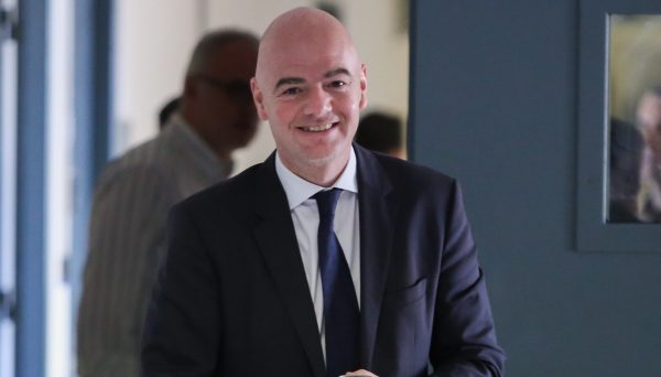 FIFA: «Το άθλημα που λατρεύει ο κόσμος δεν θα αλλάξει»