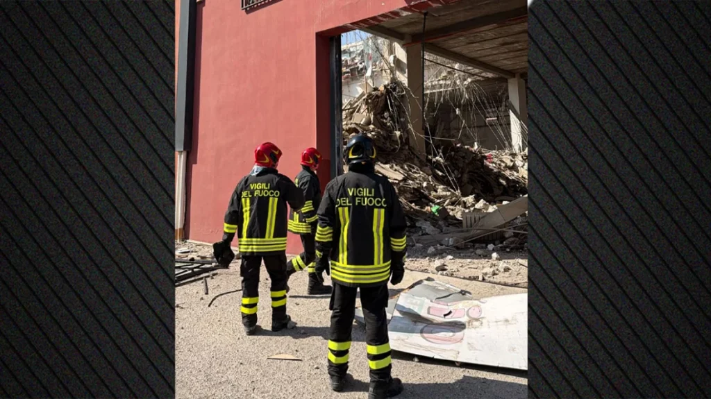 Τριώροφο κτίριο κατέρρευσε στη Σικελία, πληροφορίες για τρεις τραυματίες και επτά αγνοούμενους, βίντεο