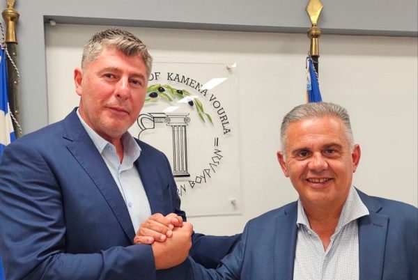 Ξανά Πρόεδρος του Δημοτικού Συμβουλίου Καμένων Βούρλων ο Κωνσταντίνος Κεφάλας