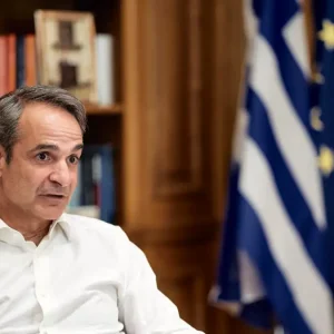 Μητσοτάκης: Έφτασε στη Θεσσαλονίκη το πρώτο νέο τρένο, στόχος ένας σιδηρόδρομος που θα εμπιστεύονται οι πολίτες